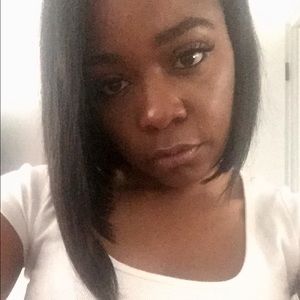 Meet your Posher, Tomonique